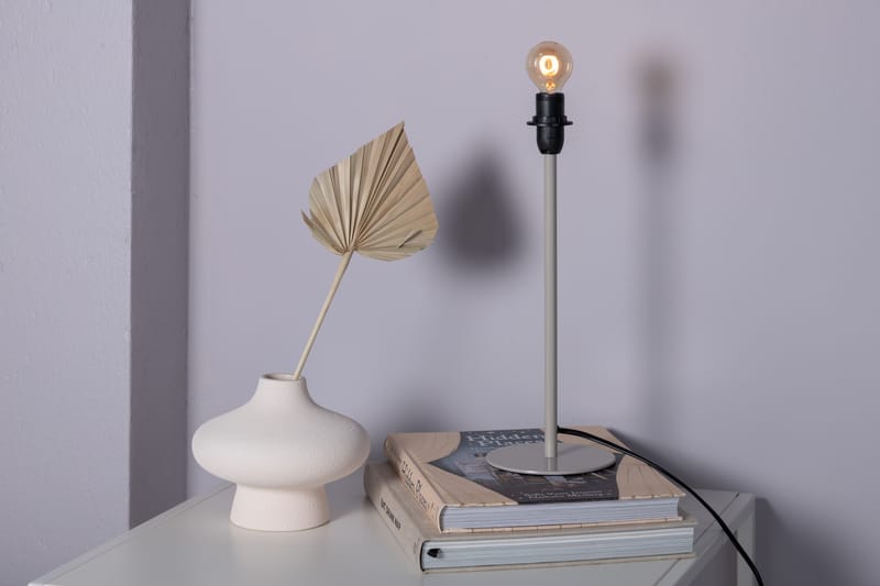 Decines Bordslampa - Beige - Belysning & el - Inomhusbelysning & Lampor - Bordslampa