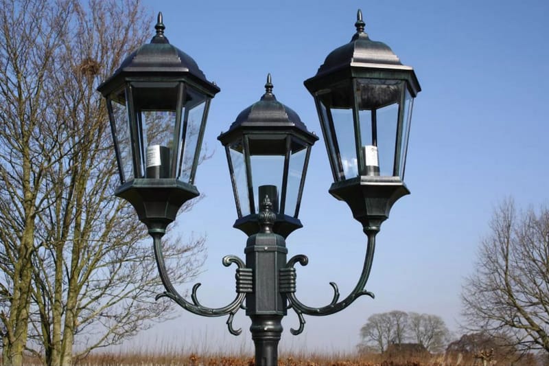 Trädgårdslampa 3 armar 230 cm mörkgrön/svart aluminium - Grön - Belysning & el - Utomhusbelysning - Stolplykta