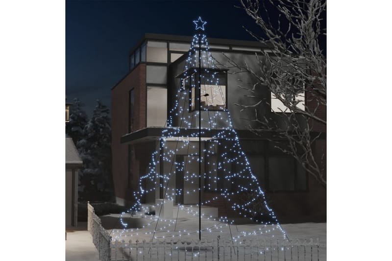 Julgran med metallstång 1400 LED kallvit 5 m - Vit - Inredning - Julpynt & helgdekoration - Julpynt & juldekoration - Plastgran