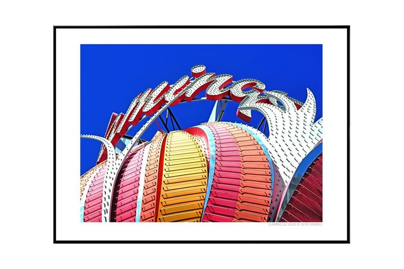 Flamingo - Las Vegas Foto Blå/Gul/Rosa - 100x70 cm - Inredning - Tavlor & konst - Posters & prints