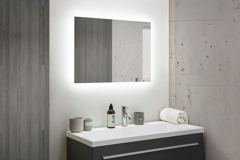 Shubrick Spegel LED 60x80 cm - Silver - Hus & renovering - Kök & bad - Badrum - Badrumsmöbler - Badrumsspegel