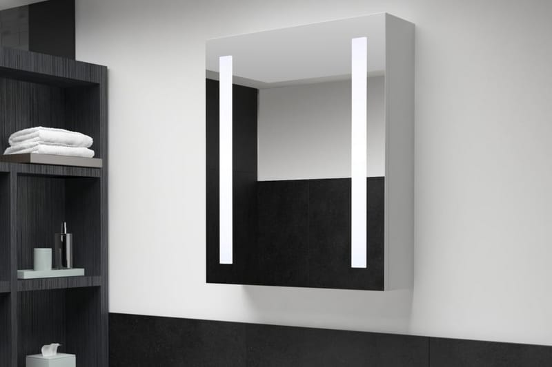 Badrumsskåp med spegel LED 50x13x70 cm - Vit - Hus & renovering - Kök & bad - Badrum - Badrumsmöbler - Väggskåp & högskåp