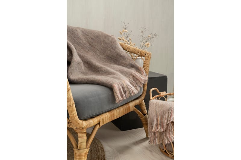 Qureca Prydnadspläd 130x170 cm - Rosa - Textil & mattor - Kudde & pläd - Filtar & plädar