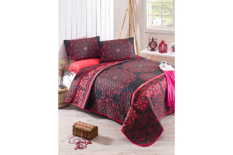 Eponj Home Överkast Dubbelt 200x220+2 Kuddfodral Quiltat - Röd/Svart - Textil - Sängkläder - Överkast - Överkast dubbelsäng